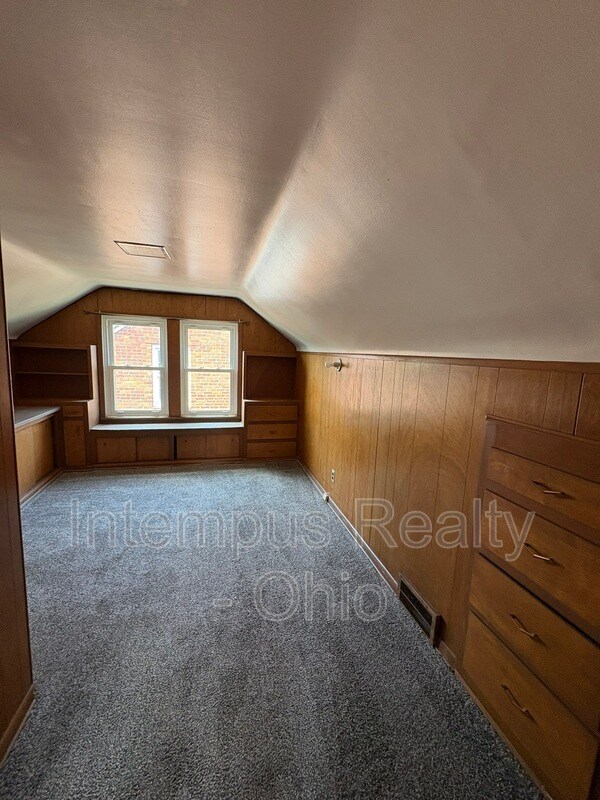 Building Photo - 3882 Faversham Rd