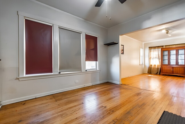 Building Photo - 4810 W Strong St