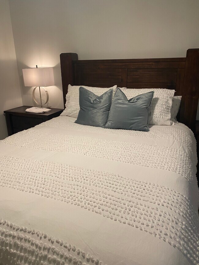 Building Photo - 447 Fleshman Dr