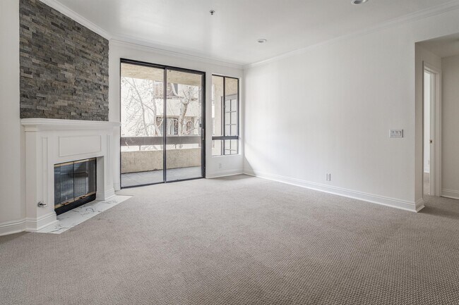 Building Photo - 5865 Friars Rd