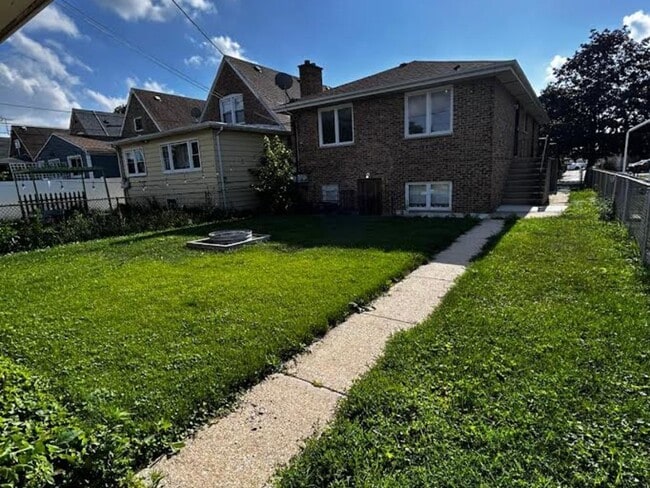 Building Photo - 3255 S 61st Ct