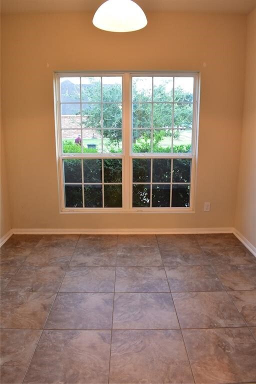 Building Photo - 18910 Windy Stone Dr