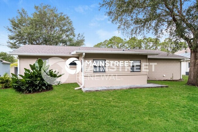 Building Photo - 3 Bedroom Pet-Friendly Home in Palm Bay, F...