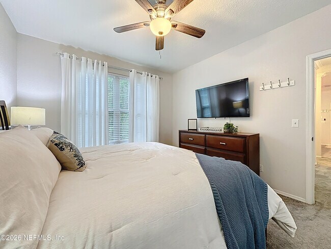 Building Photo - 13810 Sutton Park Dr N