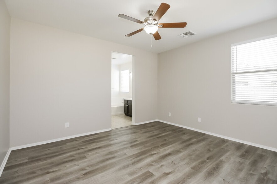 Building Photo - 2218 S 118th Ave