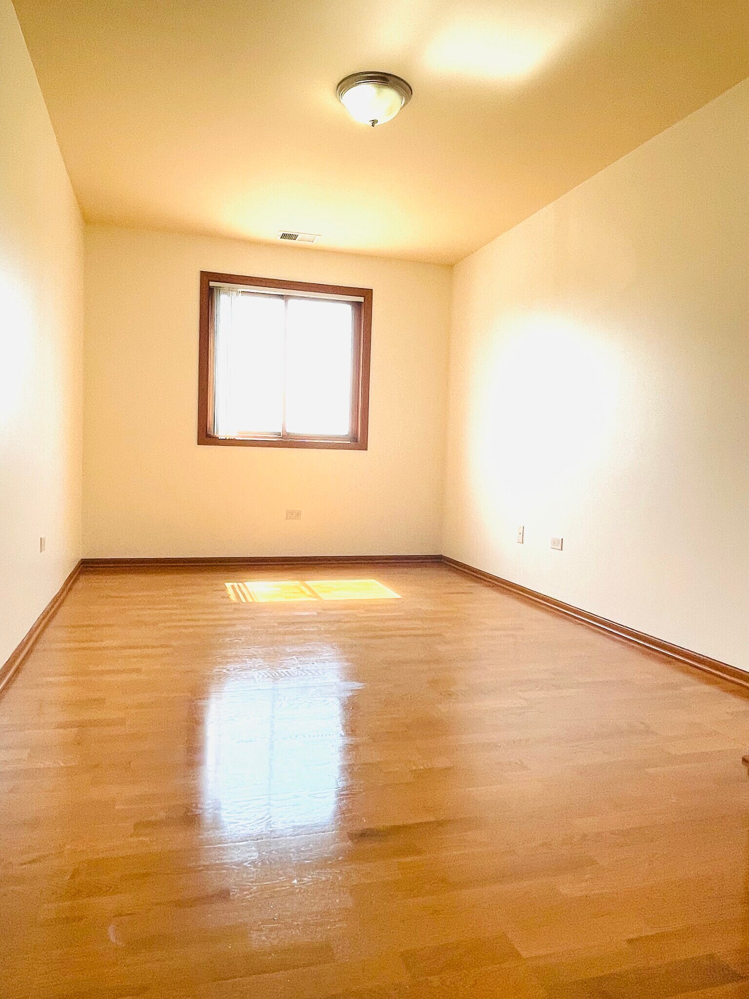 Main bedroom - 2453 S Archer Ave