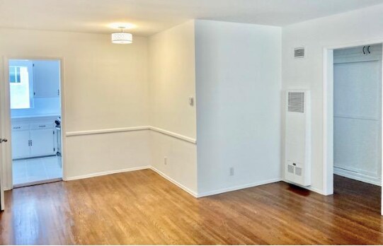 Building Photo - 916 N Sweetzer Ave