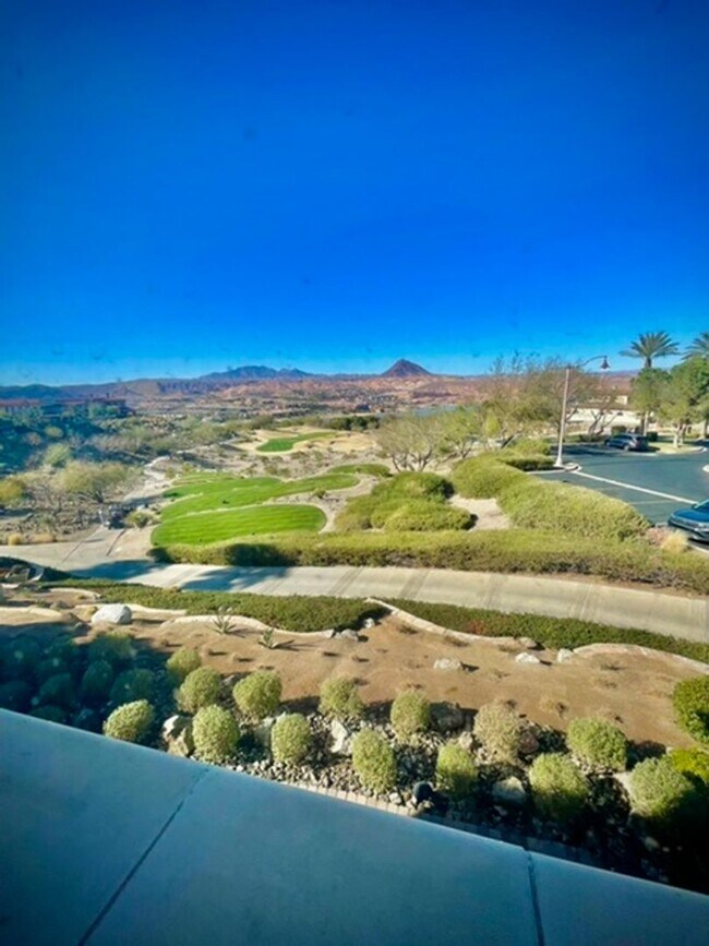 Building Photo - WONDERFULLY UPGRADED “GOLF VILLA” IN: GUAR...