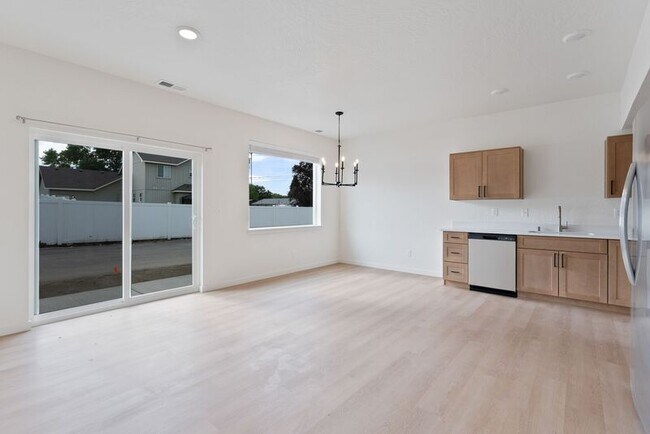 Building Photo - 19308 E Sprague Ave