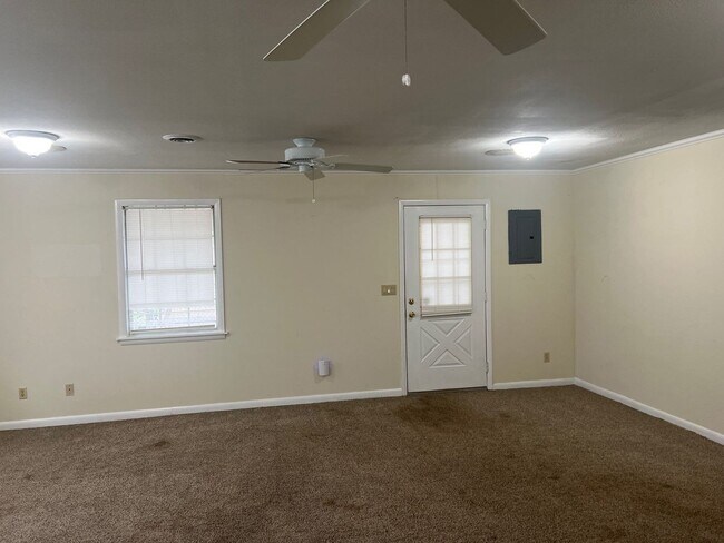 Building Photo - 2502 Blair Blvd