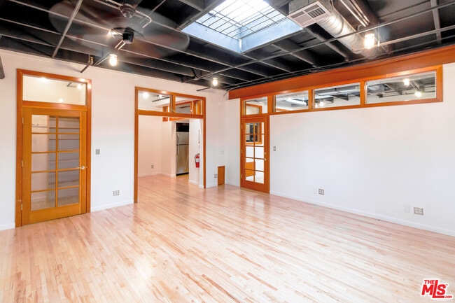 Building Photo - 5401 Alvern Cir