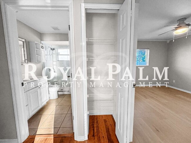 Building Photo - 326 SW 29th St