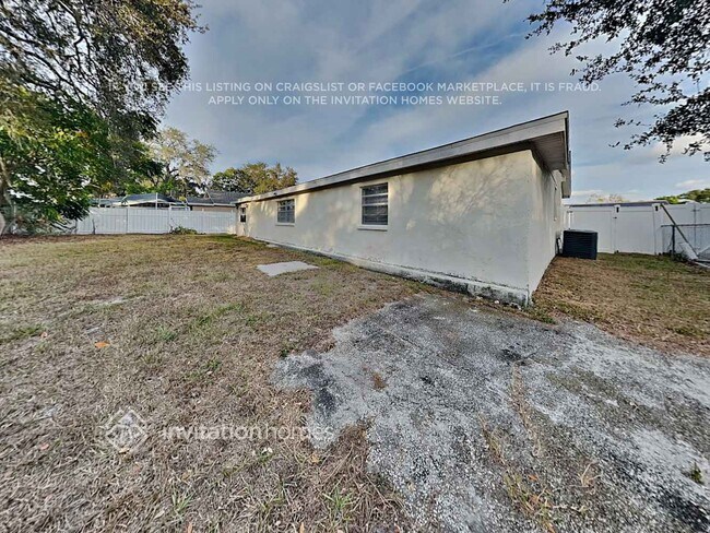 Building Photo - 8261 Greenleaf Cir