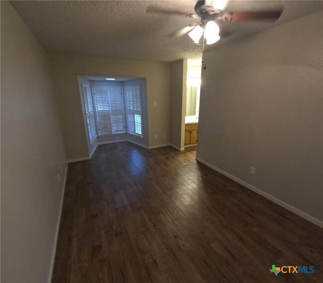 Building Photo - 207 Palmwood Dr