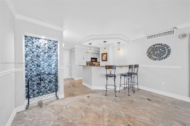 Building Photo - 6917 Collins Ave