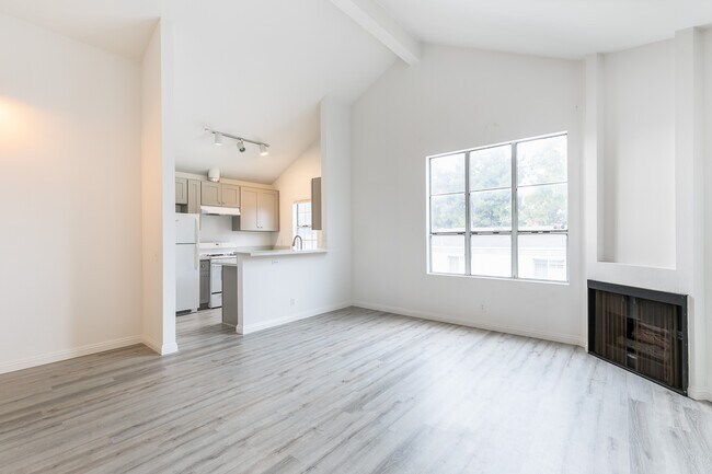 Building Photo - 2452 S Centinela Ave