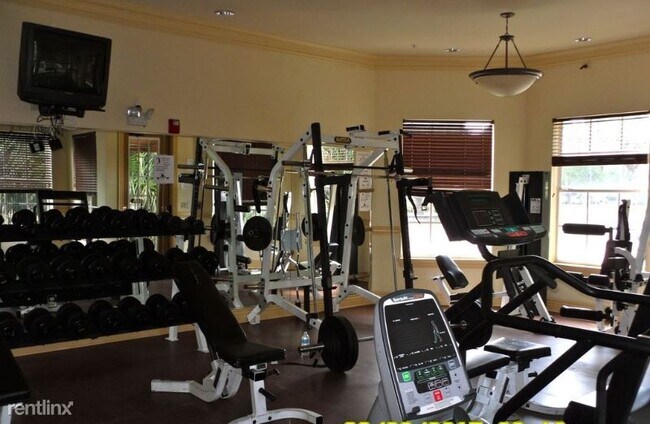 Building Photo - 2 br, 2 bath Condo - 940 Village Trl