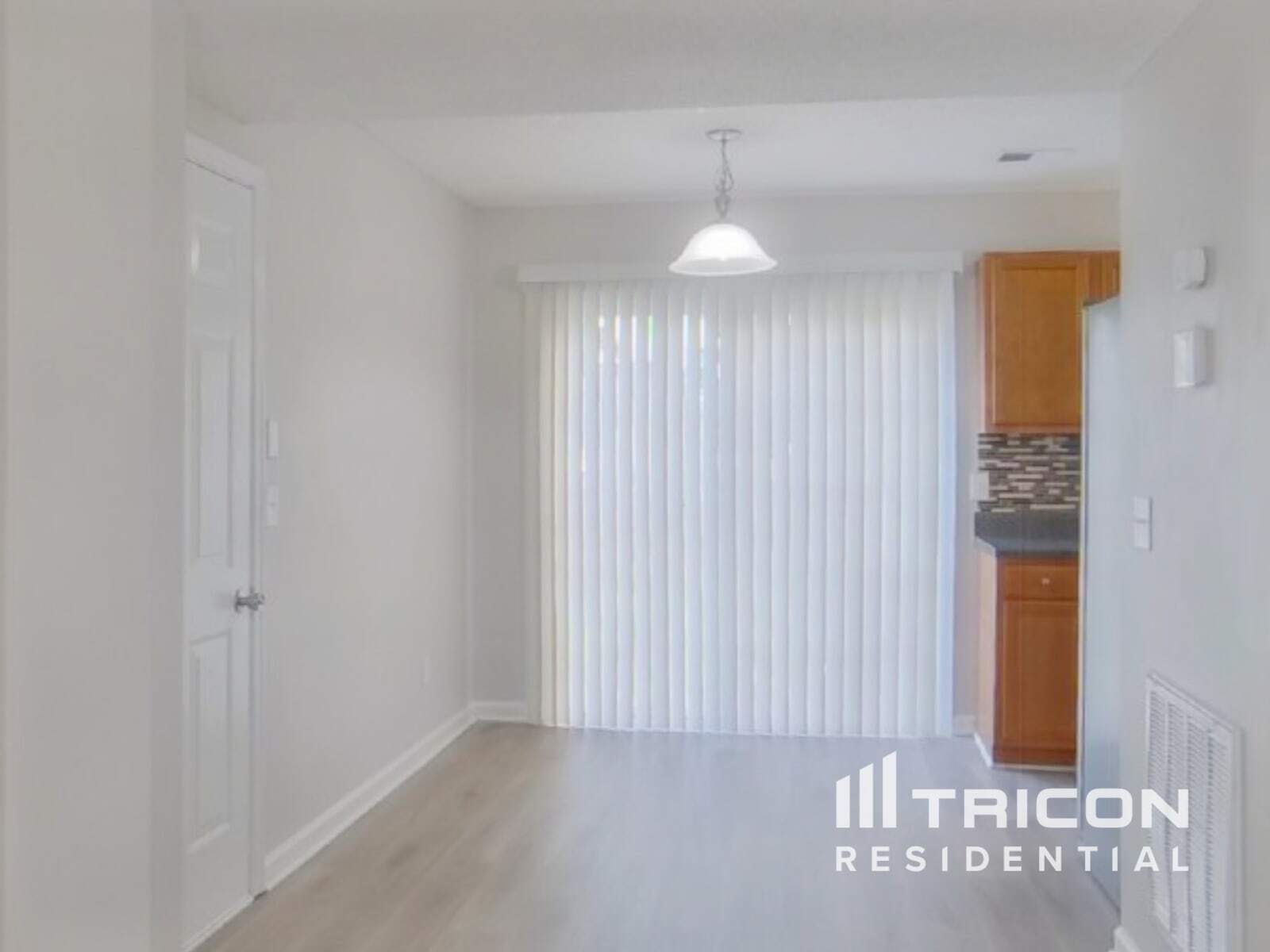 Building Photo - 131 Quiet Grove Dr