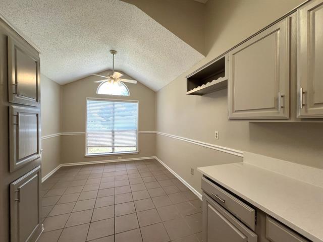 Building Photo - 5013 Hearthcrest Dr