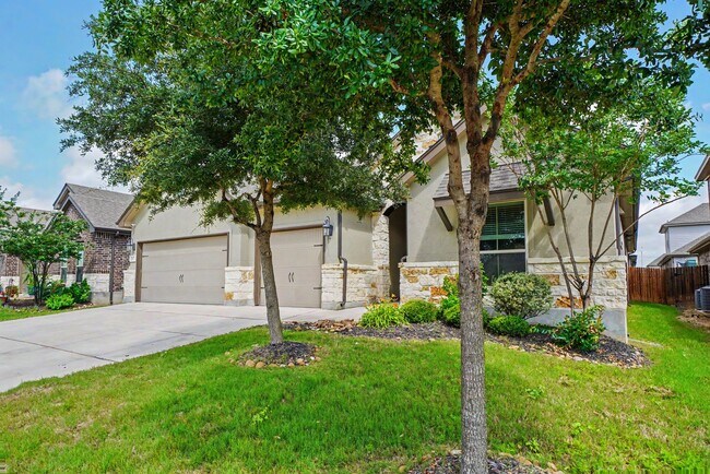 Building Photo - Stunning 4BR Home with 3-Car Garage in Turning Stone - Realtor Commission: $750