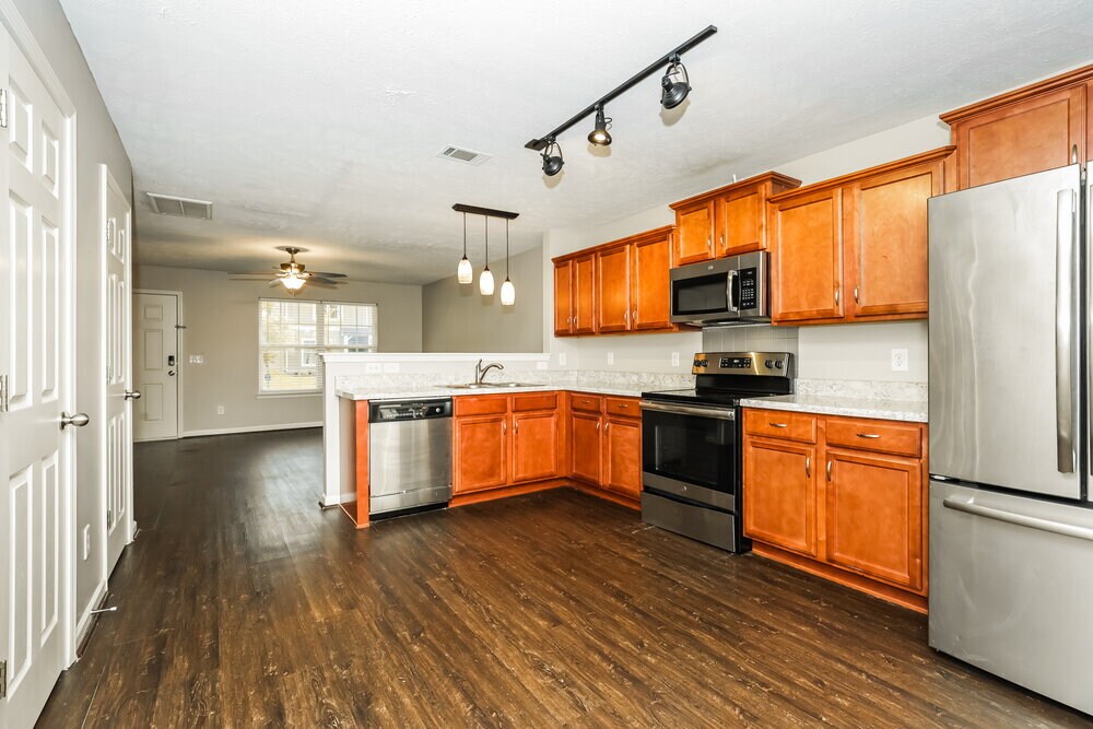 Building Photo - 9244 Thomason Trail