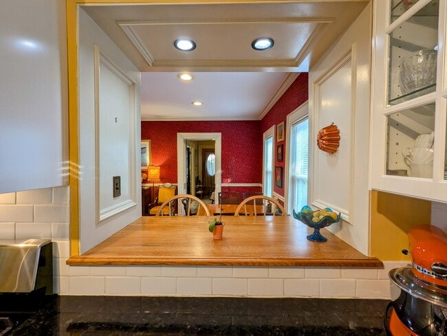 Building Photo - 14 Highland Ave