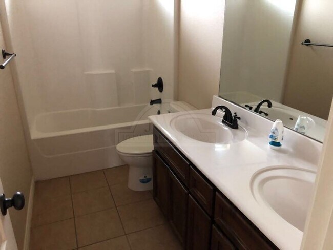 Building Photo - 301 Vega Ln