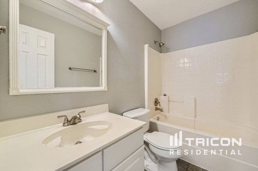 Building Photo - 5451 Pecan Creek Cir