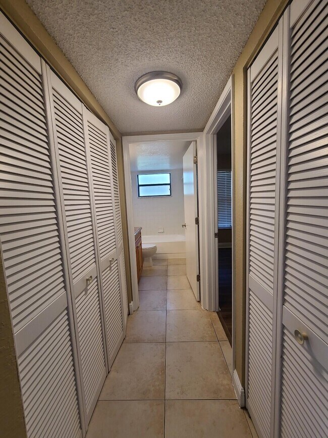 Building Photo - 1601 Balfour Point Dr