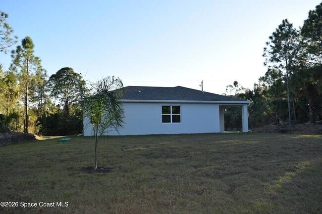 Building Photo - 717 Spoonbill St