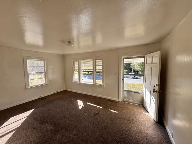 Building Photo - 2/1 in City of Shelby