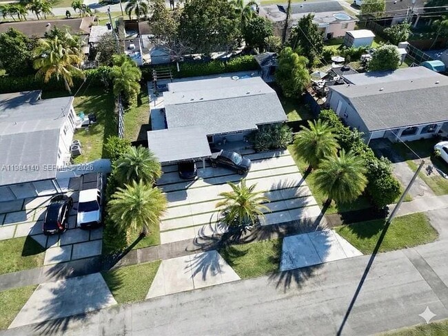 Building Photo - 16231 SW 99th Ct