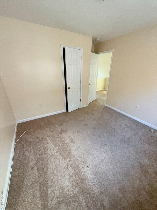 Building Photo - 219 Mary Lou Ave