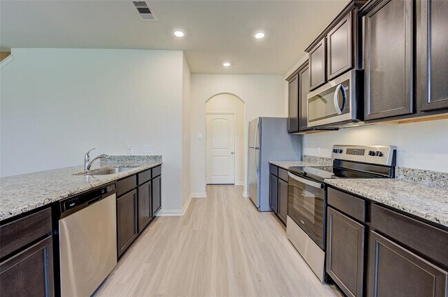 Building Photo - 28057 Irving Dr