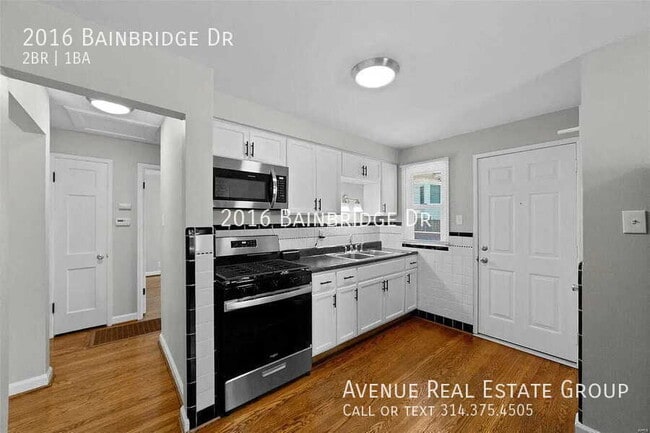 Building Photo - 2016 Bainbridge Dr