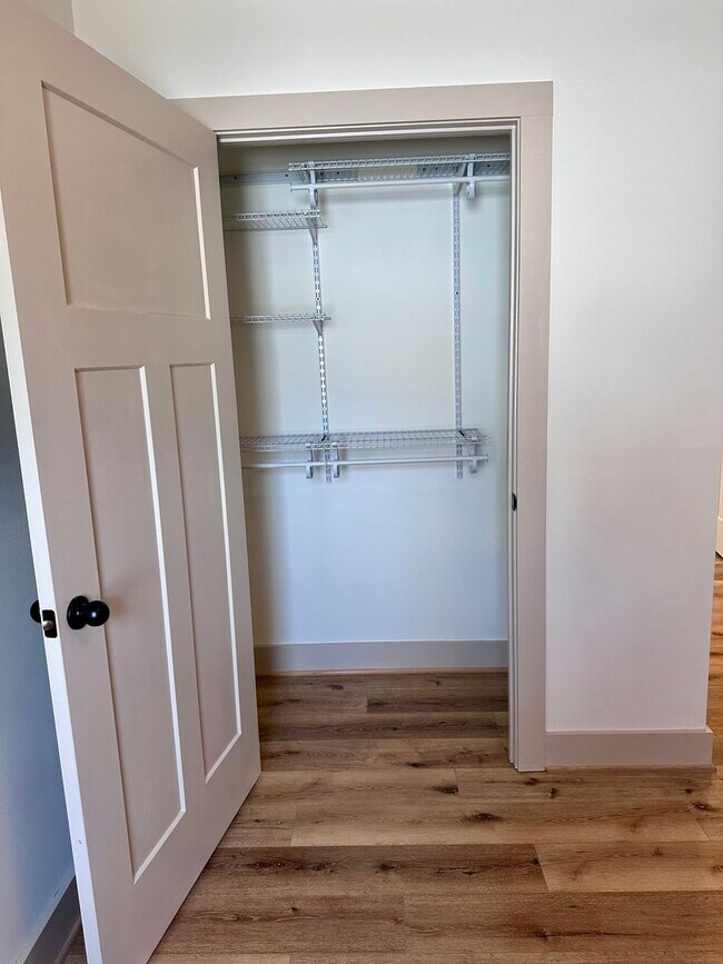 Building Photo - Newly Built Home minutes from Downtown Madison