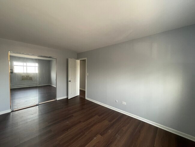 Building Photo - 444 Osage Ln