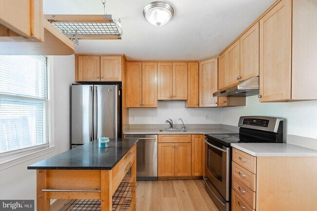 Building Photo - 3048 Silent Valley Dr