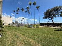 Building Photo - Makaha Surfside