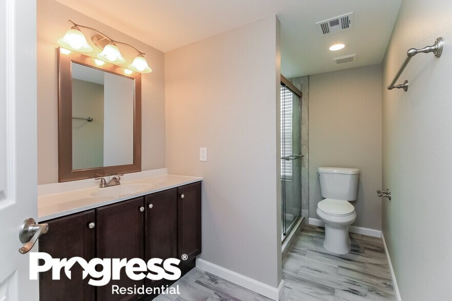 Building Photo - 9990 E Falcon Point Dr