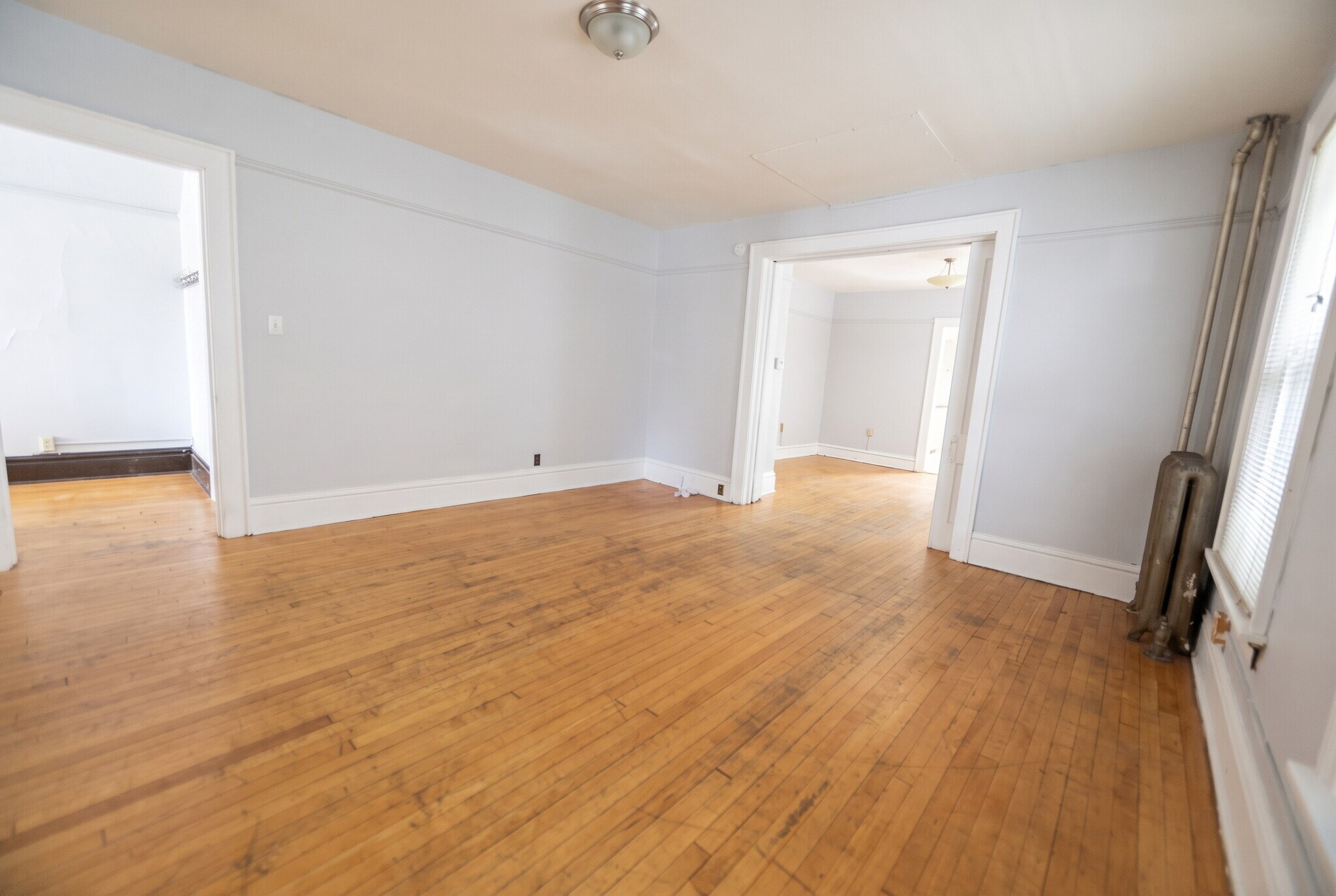 Building Photo - 410 W Mifflin St