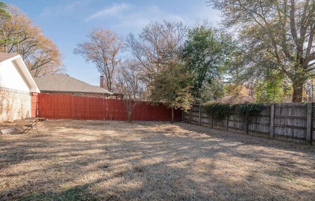 Building Photo - 4800 Gretna Green Ln