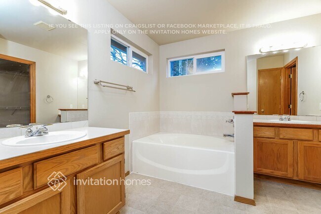 Building Photo - 13016 73rd Ave Ct E