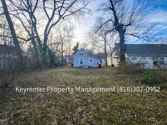 Building Photo - 2 Bed 1 Bath ready to rent!