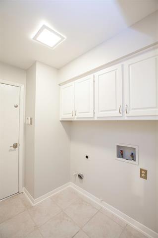 Building Photo - 16114 Shadybank Dr