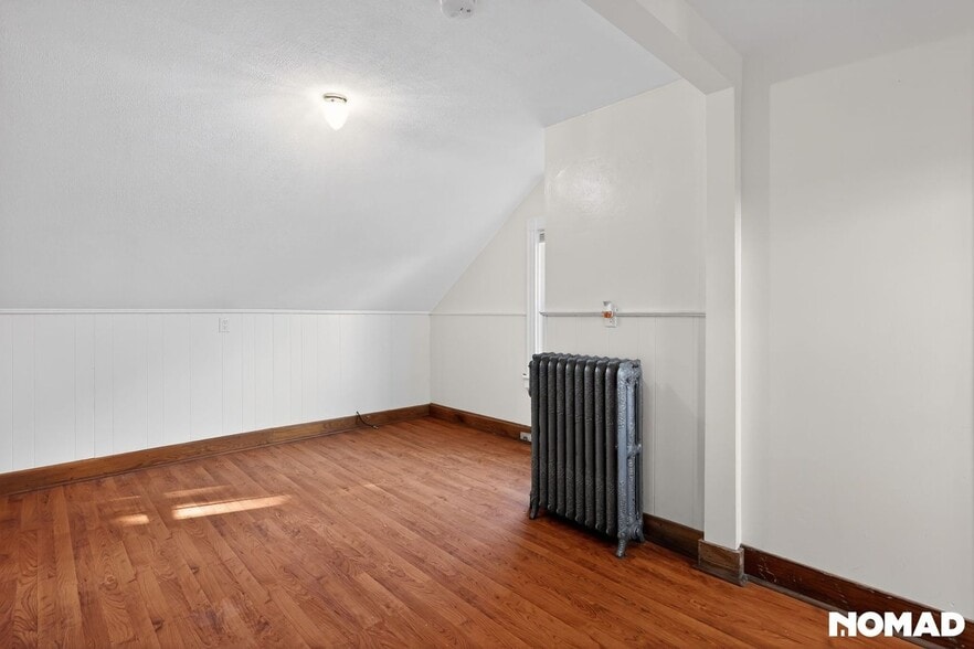 Building Photo - 21 Hall Ave