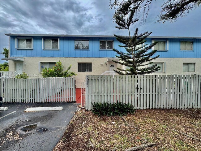 Building Photo - 22205 SW 103rd Ave