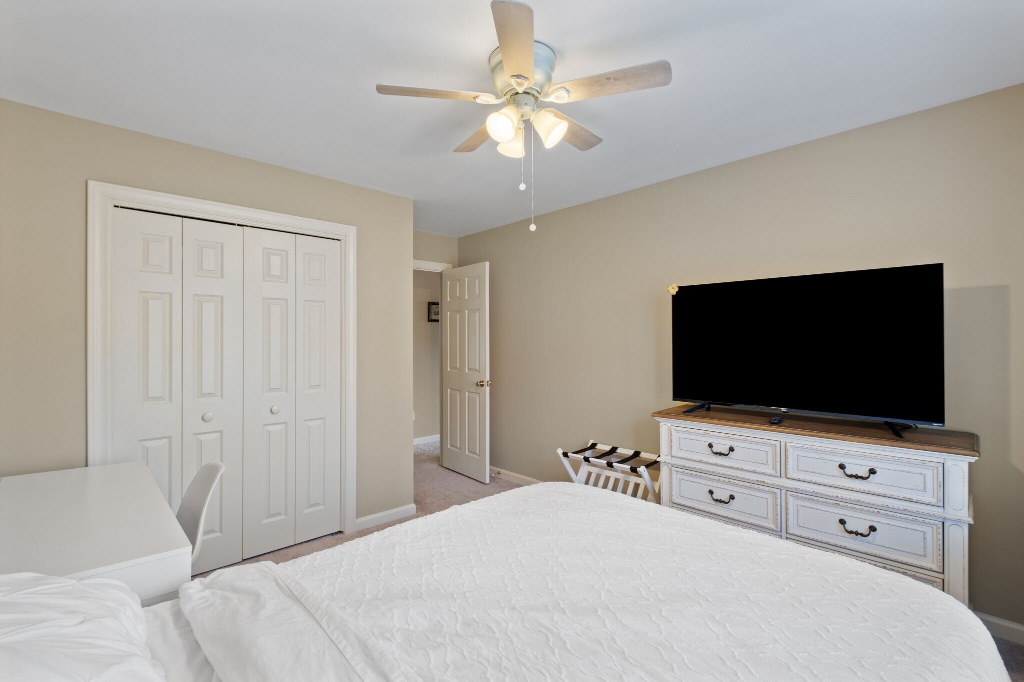 Building Photo - 2293 Camden Dr SW