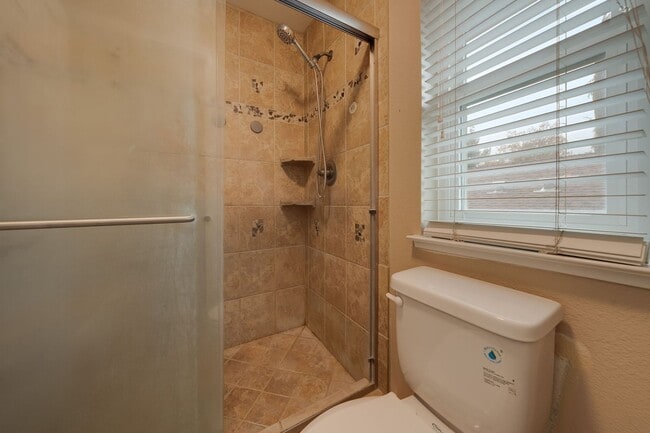 Building Photo - 3-Bed, 2.5-Bath Antelope Home with Vaulted Ceilings & Spacious Yard