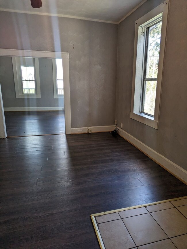 Building Photo - MOVE IN READY 4 Bedroom in the Heart of Po...